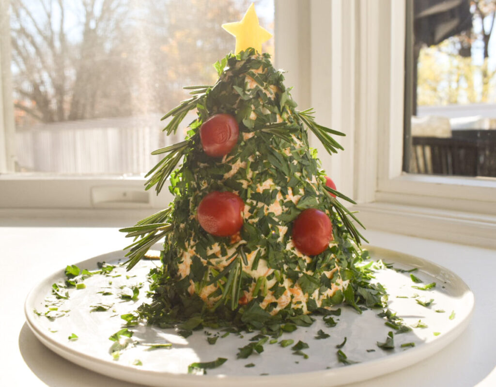 christmas tree cheese ball recipe, great for holiday parties.