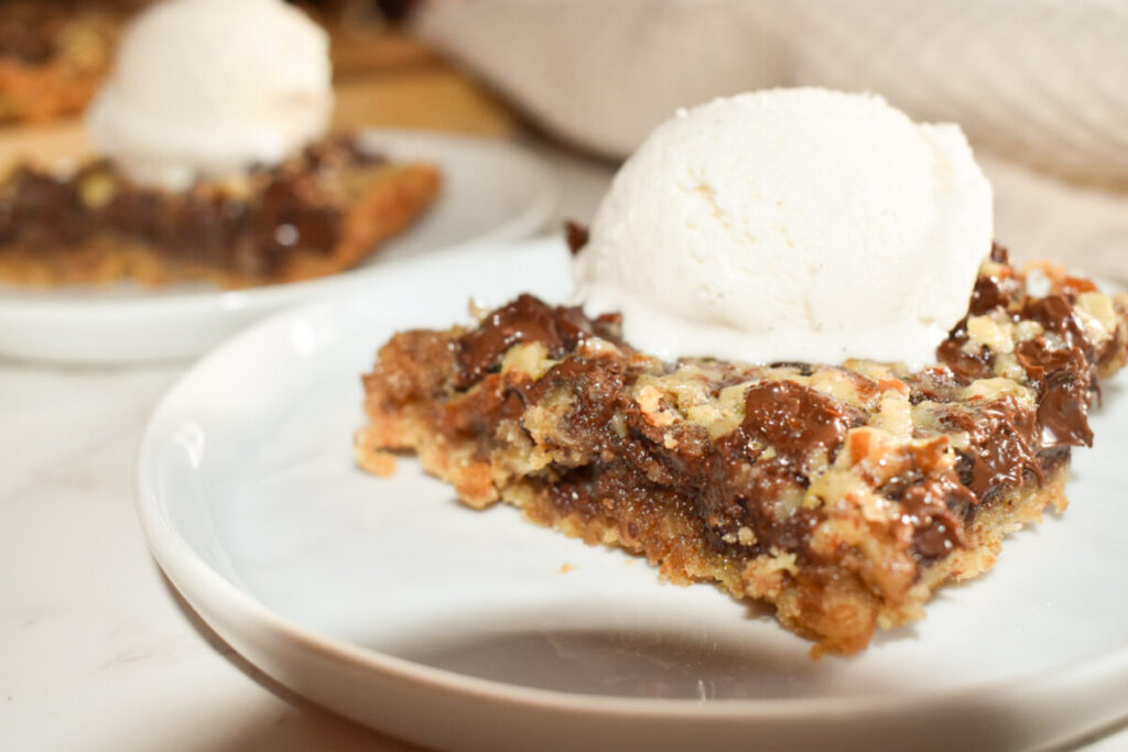 pecan bars with chocolate chips